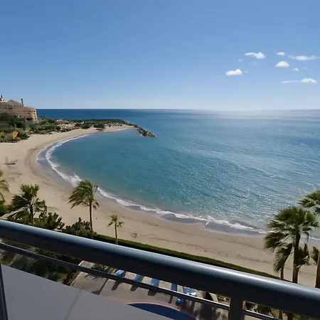 El Coral - First Line *