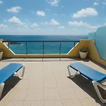 El Coral - First Line דירה