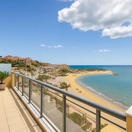 El Coral - First Line *