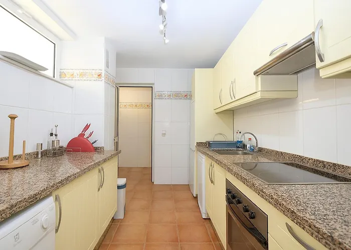 El Coral - First Line אסטפונה